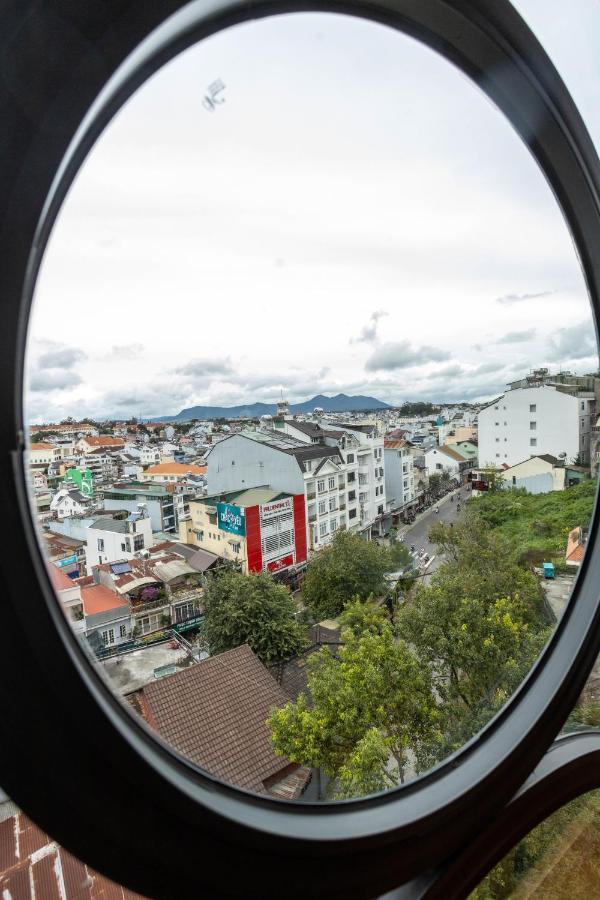 Hôtel Khach San Y Lan 2 Đà Lạt Extérieur photo